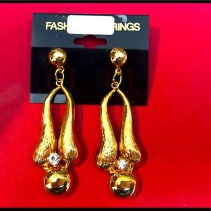 🔔 Gold bell style dangling earrings